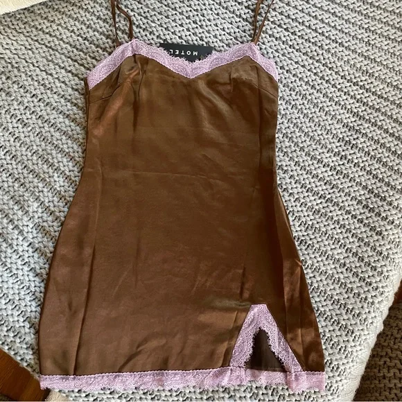 Motel Rocks Satin Mini Dress 🤍 - Picture 6 of 8